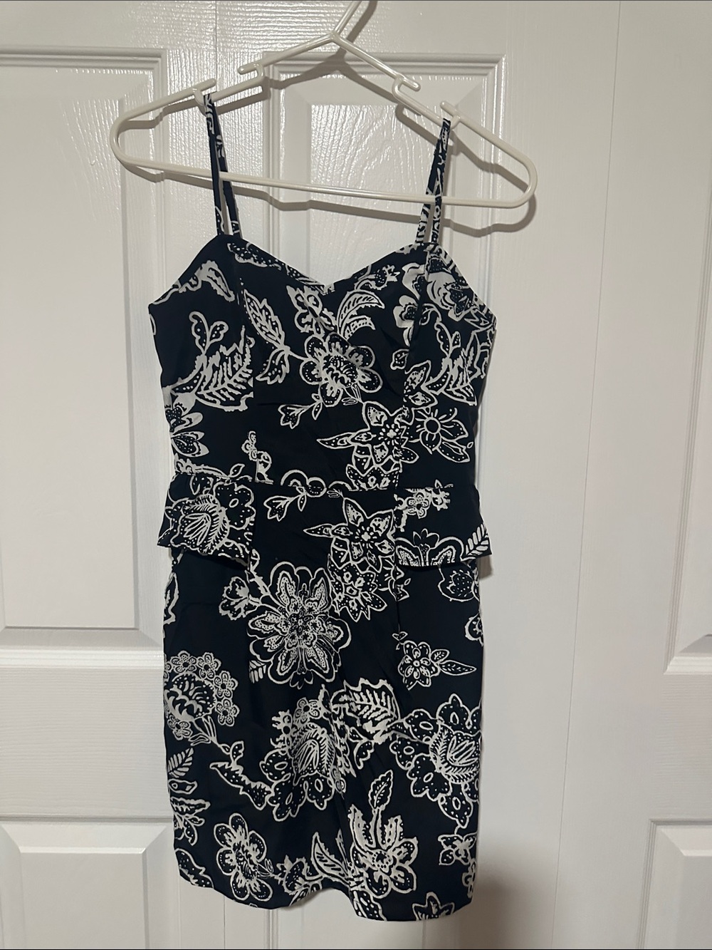 American Eagle Black & White Floral Peplum Sheath Dress